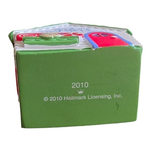 Hallmark Keepsake Ornament “Good Times At Grandmas” 2010 Christmas Ornament - Picture 4 of 4